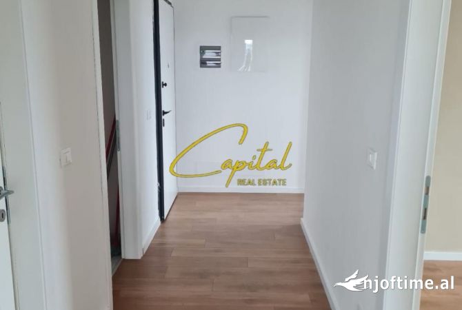 ZYRE ME QERA 140 M2 KOMPLEKSI LAKE VIEW 1.600 EURO