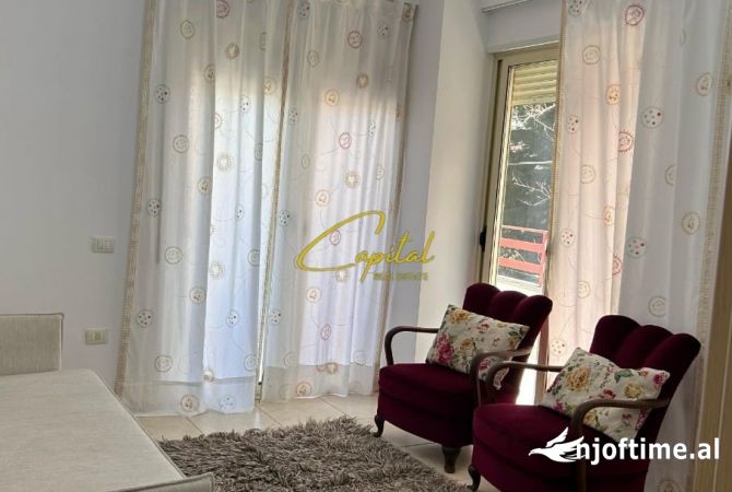 Shtepi me qera 2+1 ne Tirane - 630 Euro