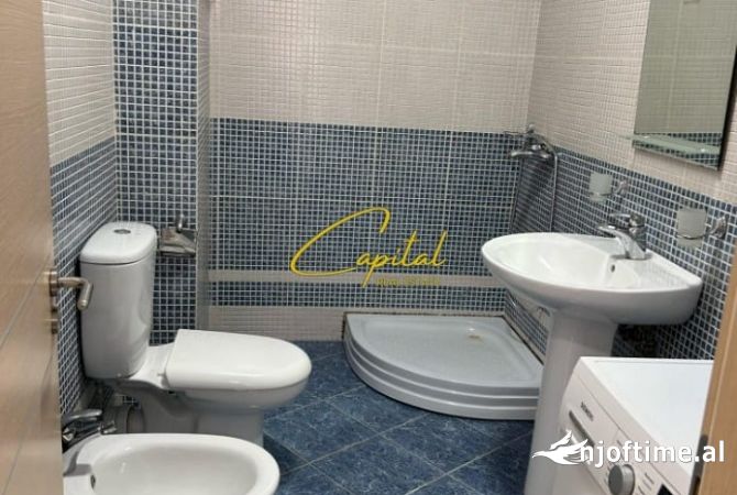 Shtepi me qera Apartament ne Tirane, 2+1, Mobilimi E mobiluar, Pagesa 630  Euro.