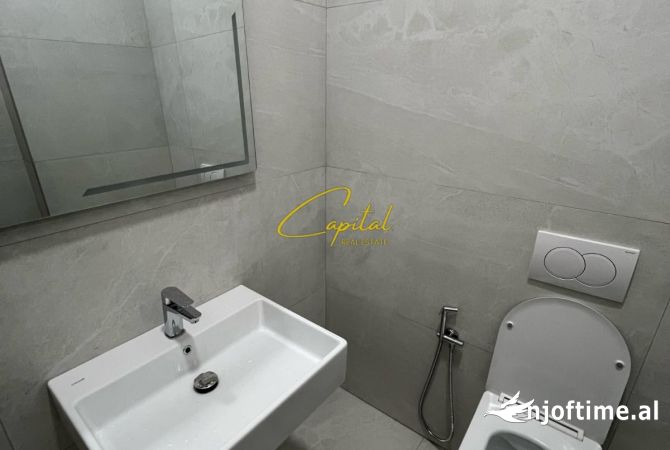 AMBIENT BIZNESI ME QERA 140 M2 KOMUNA E PARISIT 2000 EURO