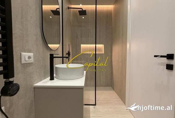 Shtepi me qera Apartament ne Tirane, 2+1, Mobilimi E mobiluar, Pagesa 1,800  Euro.