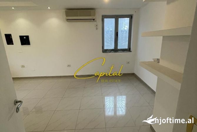 Ambient biznesi me qera 3+1 ne Tirane - 800 Euro