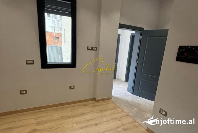 Ambient biznesi me qera 3+1 ne Tirane - 110,000 Leke