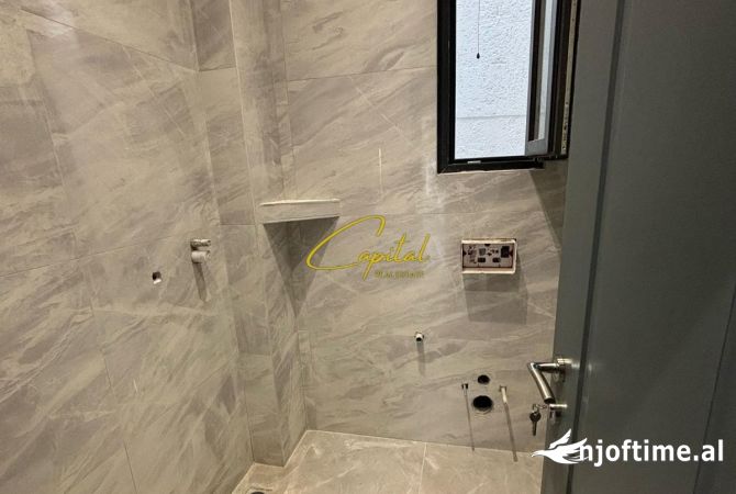 AMBIENT BIZNESI ME QERA 80 M2 PROKURORIA E TIRANES 110.000 LEKE