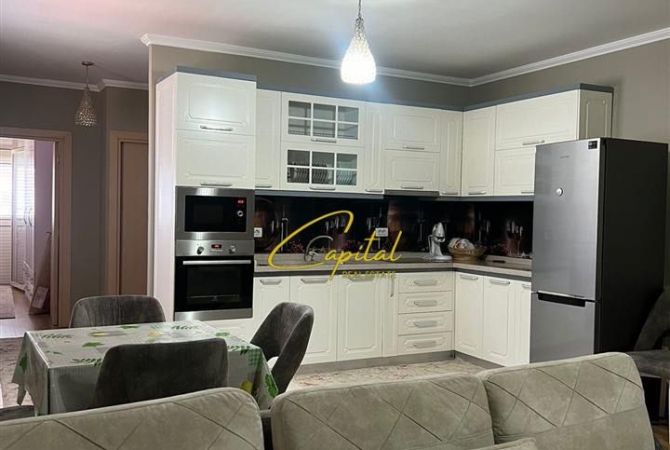 Shtepi me qera 2+1 ne Tirane - 800 Euro