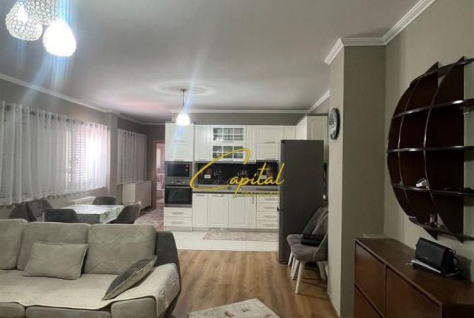 Shtepi me qera 2+1 ne Tirane - 800 Euro