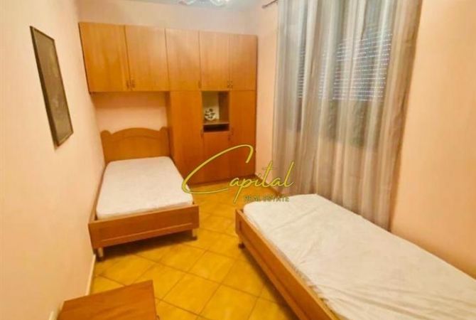 Shtepi me qera Apartament ne Tirane, 2+1, Mobilimi E mobiluar, Pagesa 650  Euro.
