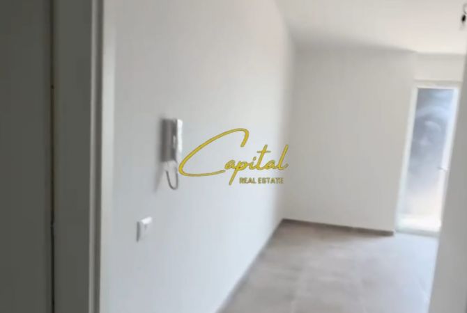Shtepi ne shitje Apartament ne Tirane, 2+1, Mobilimi Bosh, pa mobiluar, Pagesa 111,000  Euro.