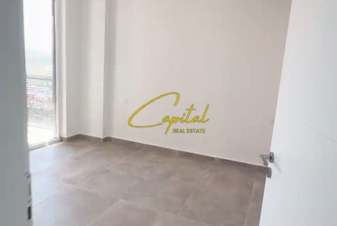 Shtepi ne shitje Apartament ne Tirane, 2+1, Mobilimi Bosh, pa mobiluar, Pagesa 111,000  Euro.