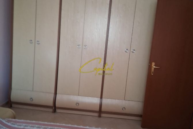 Shtepi me qera Apartament ne Tirane, 2+1, Mobilimi E mobiluar, Pagesa 700  Euro.
