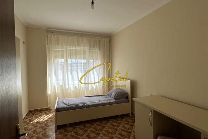 Shtepi ne shitje Apartament ne Tirane, 2+1, Mobilimi E mobiluar, Pagesa 150,000  Euro.