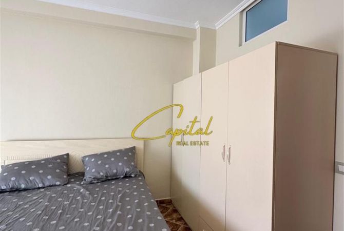 Shtepi ne shitje Apartament ne Tirane, 2+1, Mobilimi E mobiluar, Pagesa 150,000  Euro.