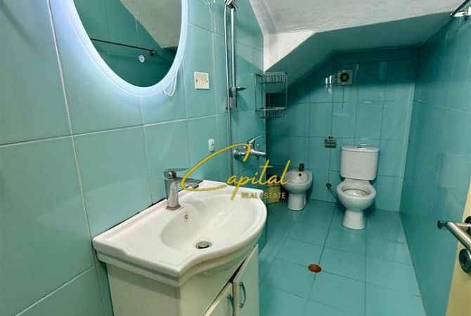 Shtepi ne shitje Apartament ne Tirane, 1+1, Mobilimi E mobiluar, Pagesa 89,000  Euro.