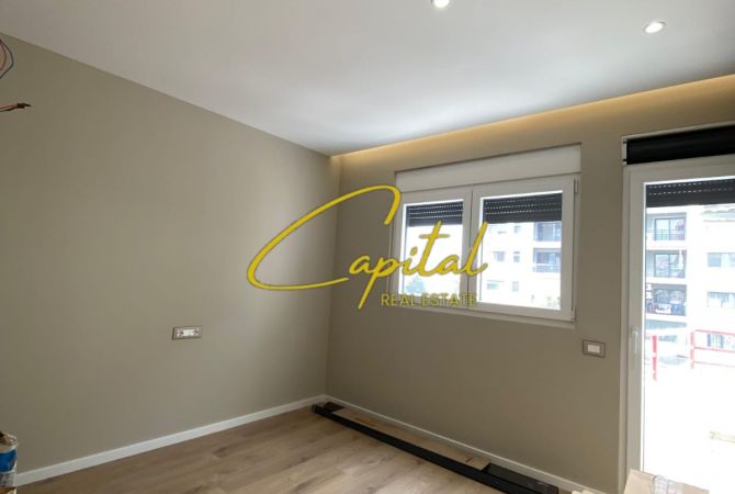 Shtepi ne shitje Apartament ne Tirane, 2+1, Mobilimi E mobiluar, Pagesa 165,000  Euro.