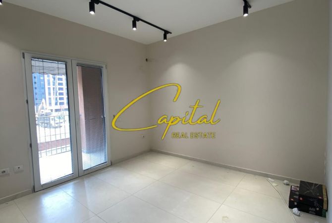Ambient biznesi me qera 3+1 ne Tirane - 600 Euro