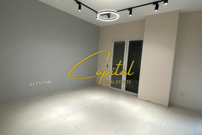 Ambient biznesi me qera 3+1 ne Tirane - 600 Euro