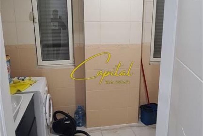 Shtepi me qera Apartament ne Tirane, 2+1, Mobilimi E mobiluar, Pagesa 550  Euro.