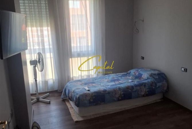 Shtepi me qera Apartament ne Tirane, 2+1, Mobilimi E mobiluar, Pagesa 500  Euro.