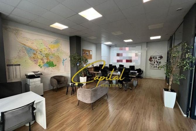 Ambjent biznesi me qera 1+1 ne Tirane - 2,000 Euro