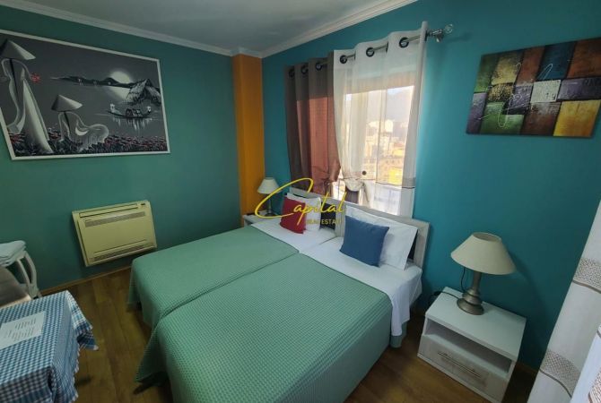 Ambiente Commerciale in Vendita 3+1 a Tirana - 1,150,000 Euro