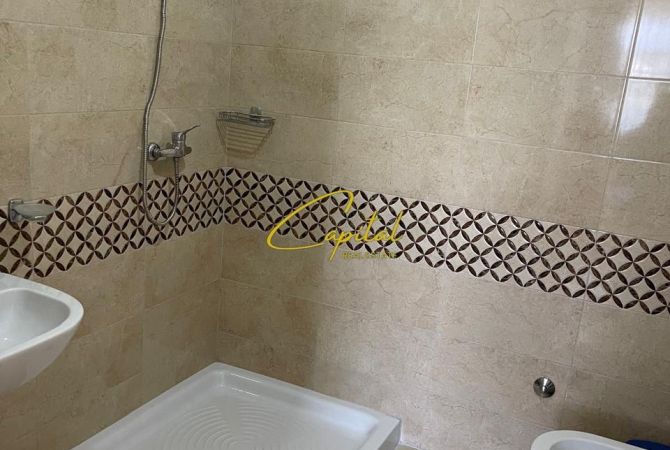 Shtepi me qera Apartament ne Tirane, 3+1, Mobilimi E mobiluar, Pagesa 650  Euro.