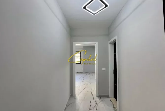 AMBIENT BIZNESI ME QERA 74 M2 SHKOLLA E BALETIT 500 EURO