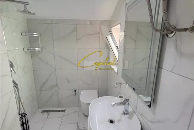 Shtepi me qera Apartament ne Tirane, 1+1, Mobilimi E mobiluar, Pagesa 500  Euro.