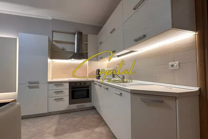 Shtepi me qera 2+1 ne Tirane - 75,000 Leke