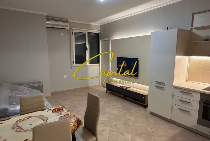 Shtepi me qera 2+1 ne Tirane - 75,000 Leke