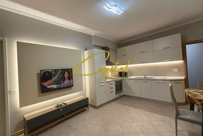 Shtepi me qera 2+1 ne Tirane - 75,000 Leke