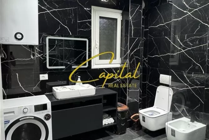 Shtepi ne shitje Apartament ne Vlore, 2+1, Mobilimi E mobiluar, Pagesa 230,000  Euro.