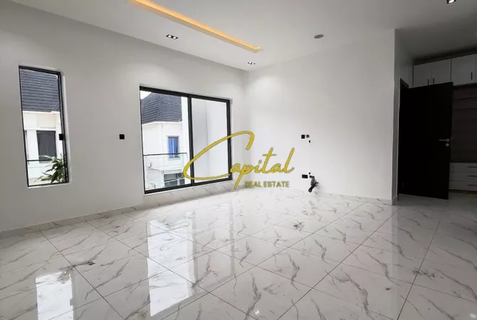 Ambient biznesi me qera 3+1 ne Tirane - 1,350 Euro