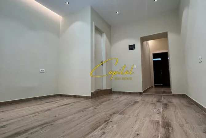Ambient biznesi me qera 1+1 ne Tirane - 800 Euro