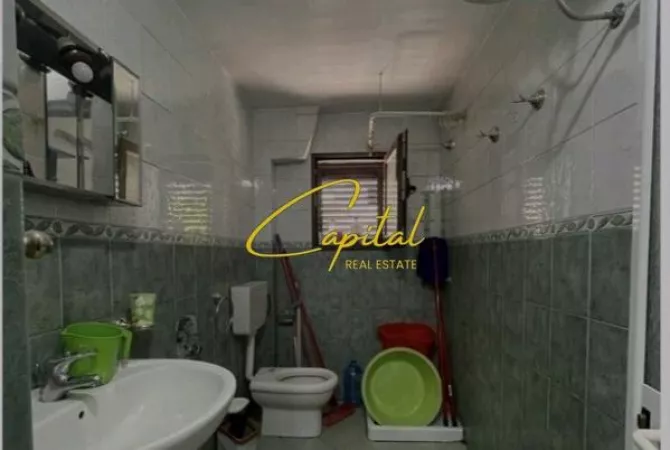 Shtepi me qera Apartament ne Tirane, 2+1, Mobilimi E mobiluar, Pagesa 55,000  Leke.