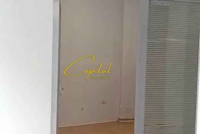 Ambiente Commerciale in Affitto 1+1 a Tirana - 1,000 Euro