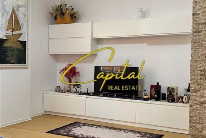Shtepi me qera 1+1 ne Tirane - 55,000 Leke