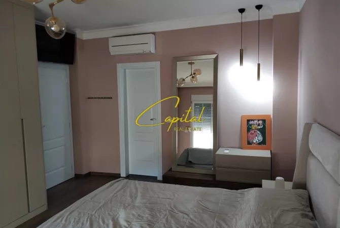 Shtepi me qera Apartament ne Tirane, 2+1, Mobilimi E mobiluar, Pagesa 1,100  Euro.