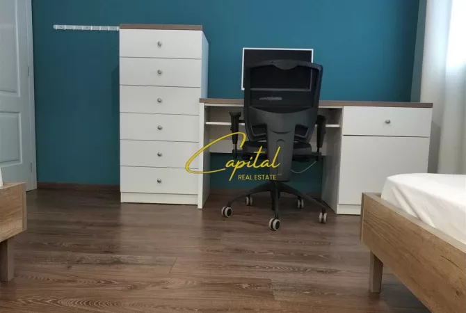 Shtepi me qera Apartament ne Tirane, 2+1, Mobilimi E mobiluar, Pagesa 1,100  Euro.