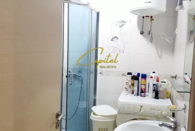 Shtepi me qera Apartament ne Tirane, 2+1, Mobilimi E mobiluar, Pagesa 550  Euro.