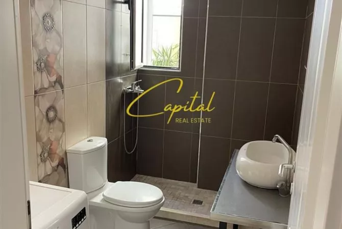 Shtepi me qera Apartament ne Tirane, 2+1, Mobilimi E mobiluar, Pagesa 500  Euro.