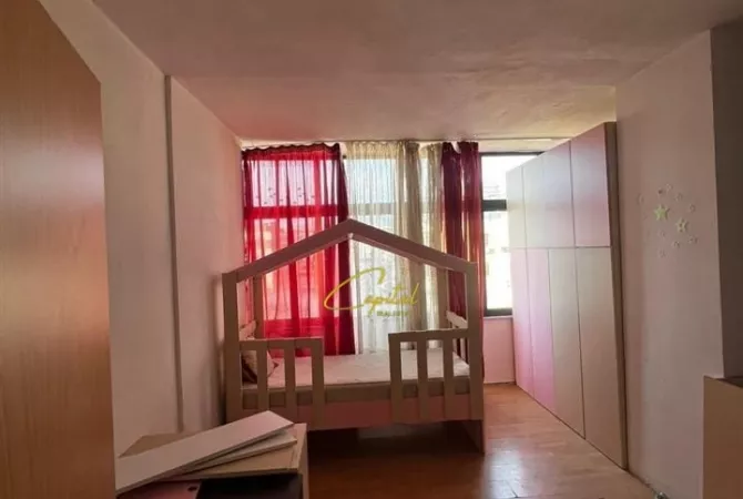 Shtepi me qera 2+1 ne Tirane - 400 Euro