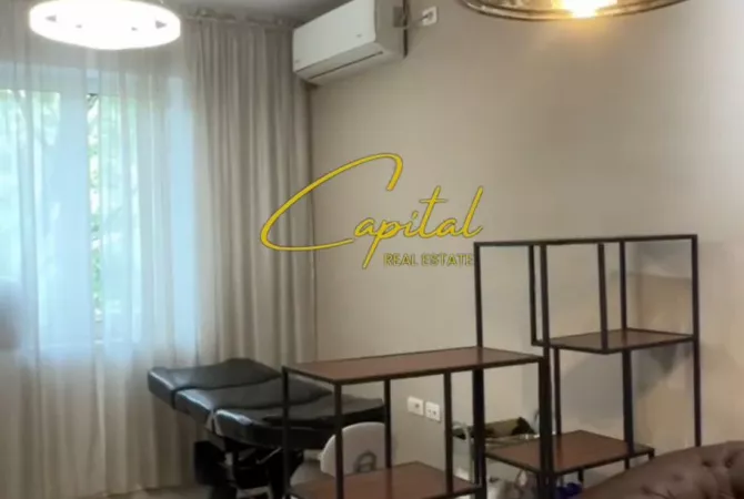 Ambiente Commerciale in Affitto 3+1 a Tirana - 65,000 Leke