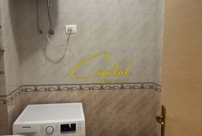 Shtepi me qera Apartament ne Tirane, 2+1, Mobilimi E mobiluar, Pagesa 550  Euro.