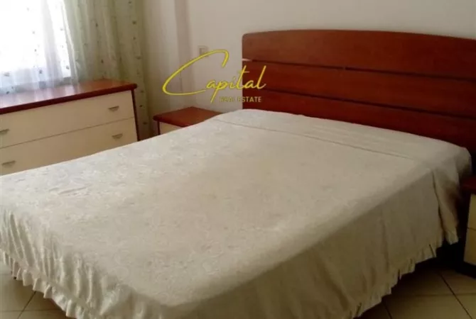 Shtepi me qera 2+1 ne Tirane - 430 Euro
