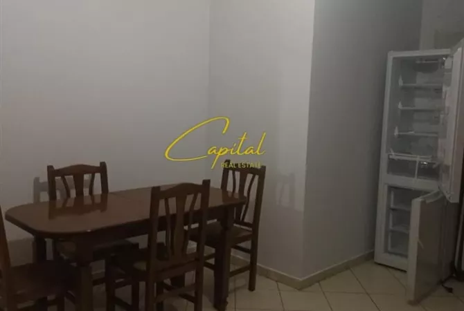 Shtepi me qera 2+1 ne Tirane - 430 Euro