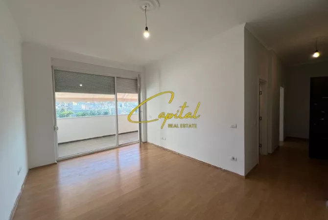 Ambient biznesi me qera 3+1 ne Tirane - 70,000 Leke