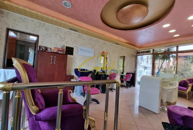 Ambjent biznesi me qera 1+1 ne Tirane - 1,300 Euro
