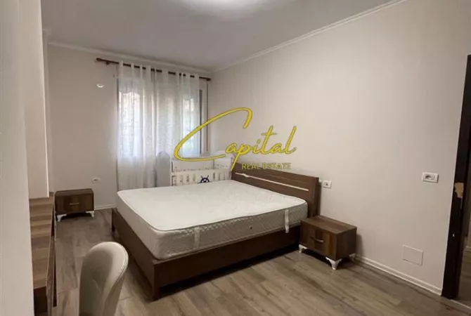 Shtepi me qera Apartament ne Tirane, 2+1, Mobilimi E mobiluar, Pagesa 45,000  Leke.