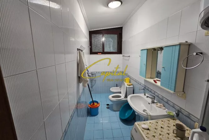 Shtepi me qera Apartament ne Tirane, 2+1, Mobilimi E mobiluar, Pagesa 55,000  Leke.