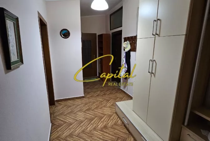 Shtepi me qera Apartament ne Tirane, 2+1, Mobilimi E mobiluar, Pagesa 55,000  Leke.